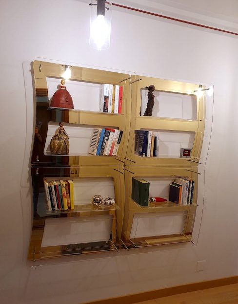 Libreria a specchio in plexiglass